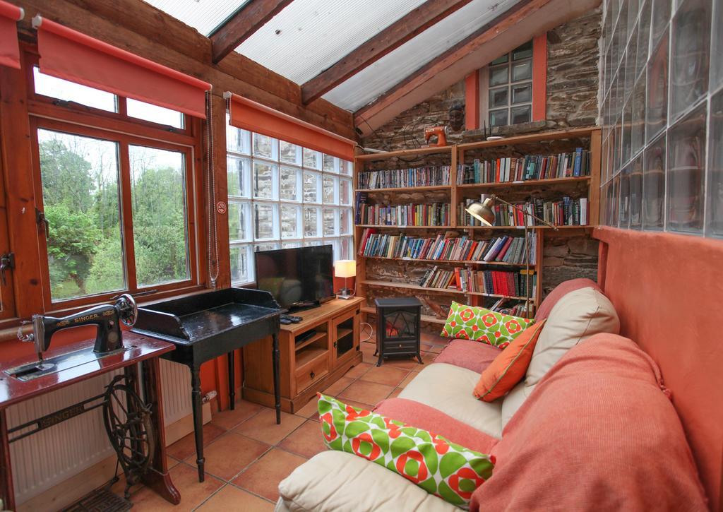 Moville Boutique Hostel & Apartments Luaran gambar